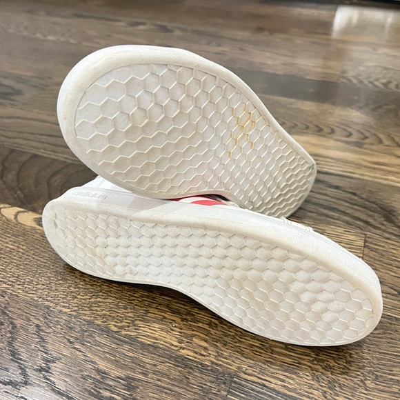 Two pairs of girls used Adidas sneakers size 3 - Picture 8 of 9